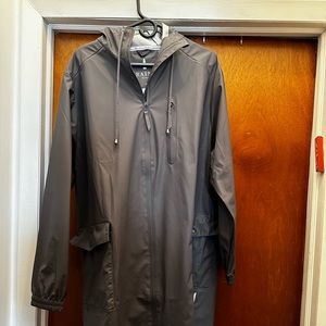 Long Rains Vented Rain Jacket